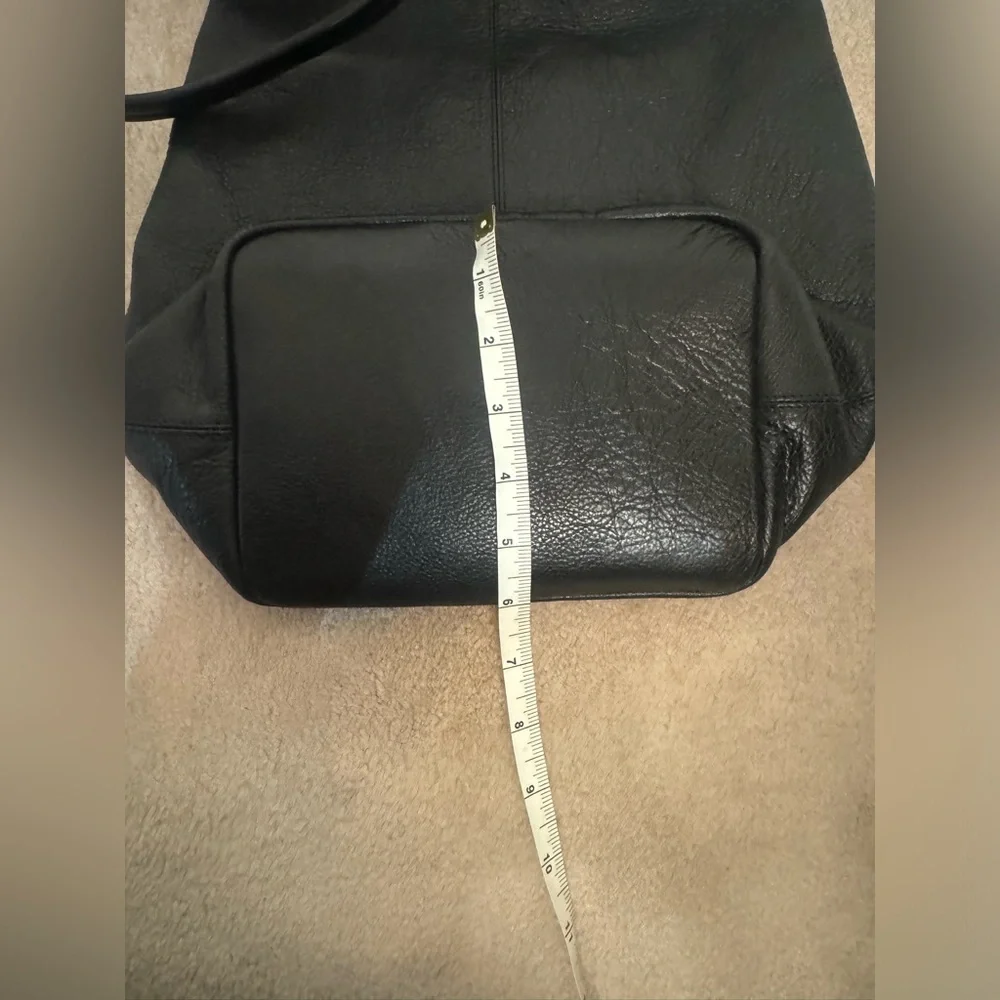 Vintage black leather bag - Picture 5 of 10